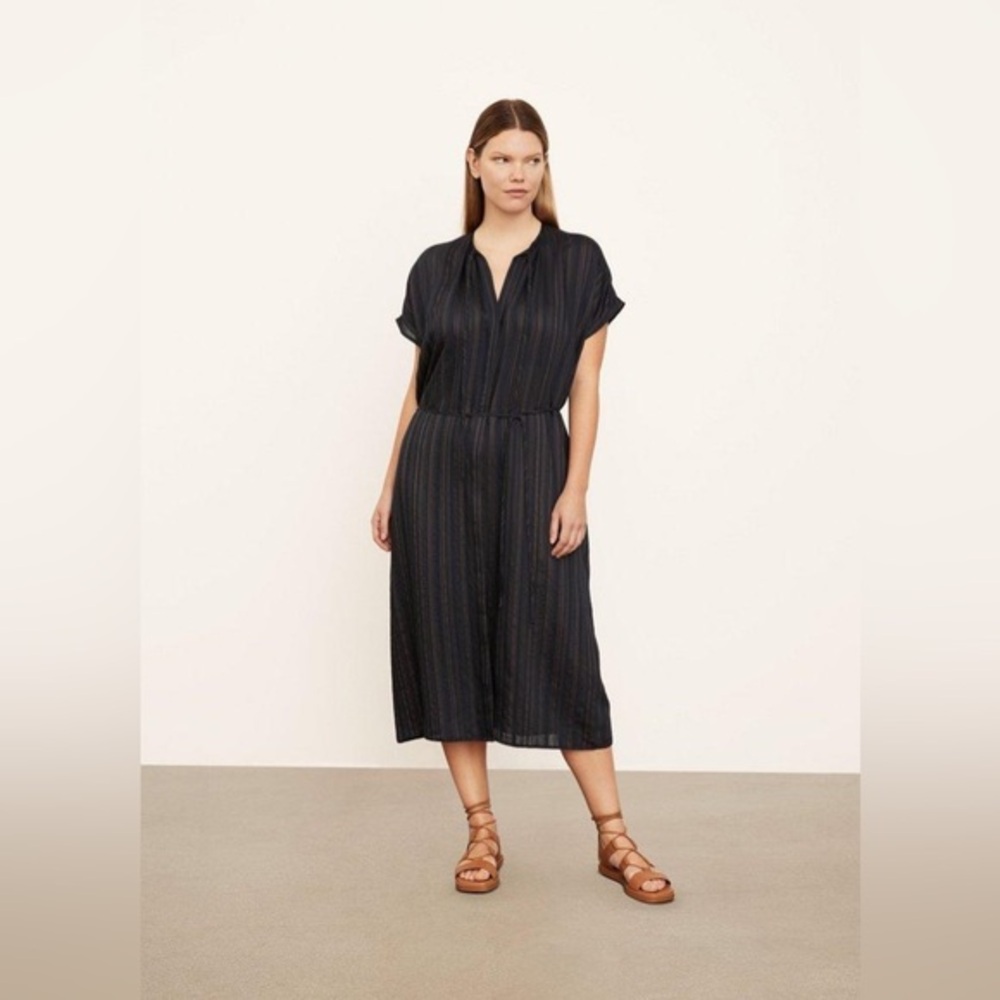 Vince. Short Sleeve Drapey Stripe Shirred Dress EUC Size - S